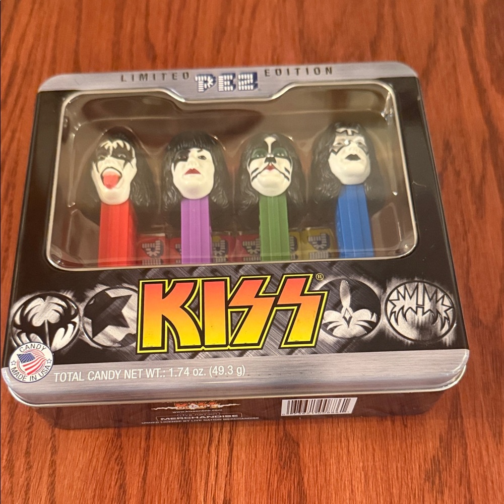 KISS Limited Edition PEZ Gift Set New Sealed Rock Band Collectible Display - Picture 2 of 6